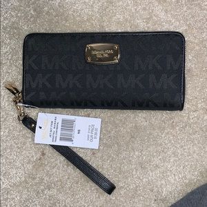 Michael Kors clutch